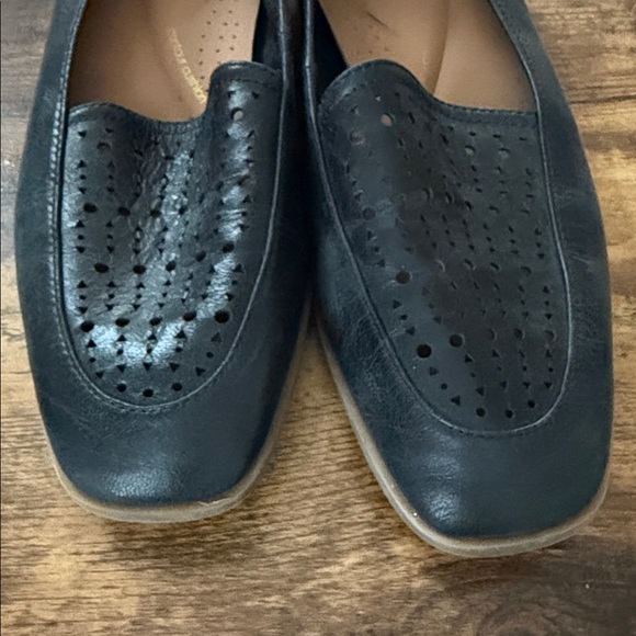 Clarks Sarafyna Sky Black Leather Loafers - Picture 3 of 7